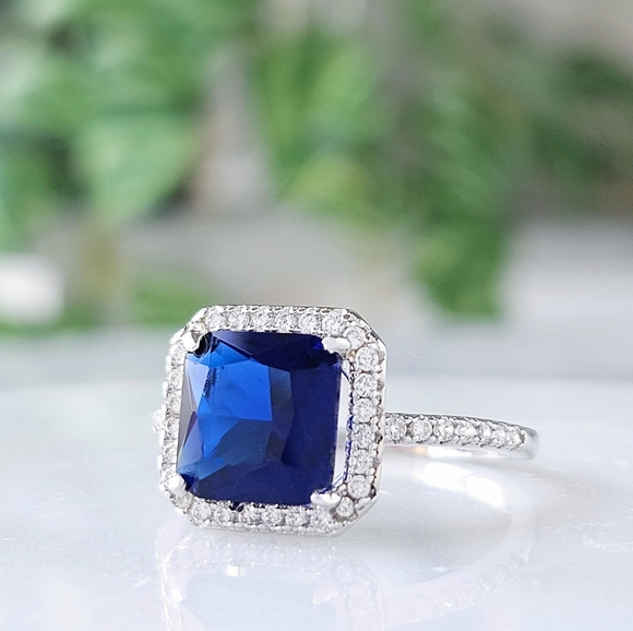 Cushion Cut Square Blue Sapphire ring, 925 Sterling Silver Charmed Aroma - Picture 6 of 7